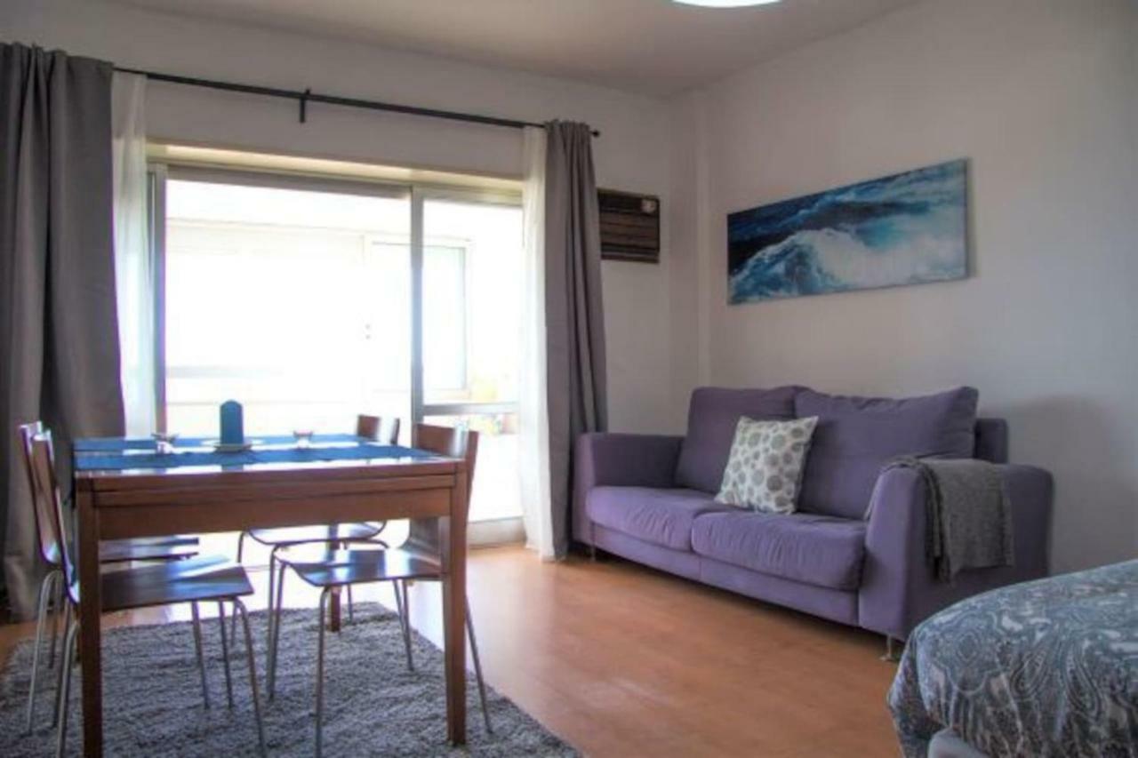 Wonderful Studio Apartment In Front Of The Beach コスタ・ダ・カパリカ エクステリア 写真